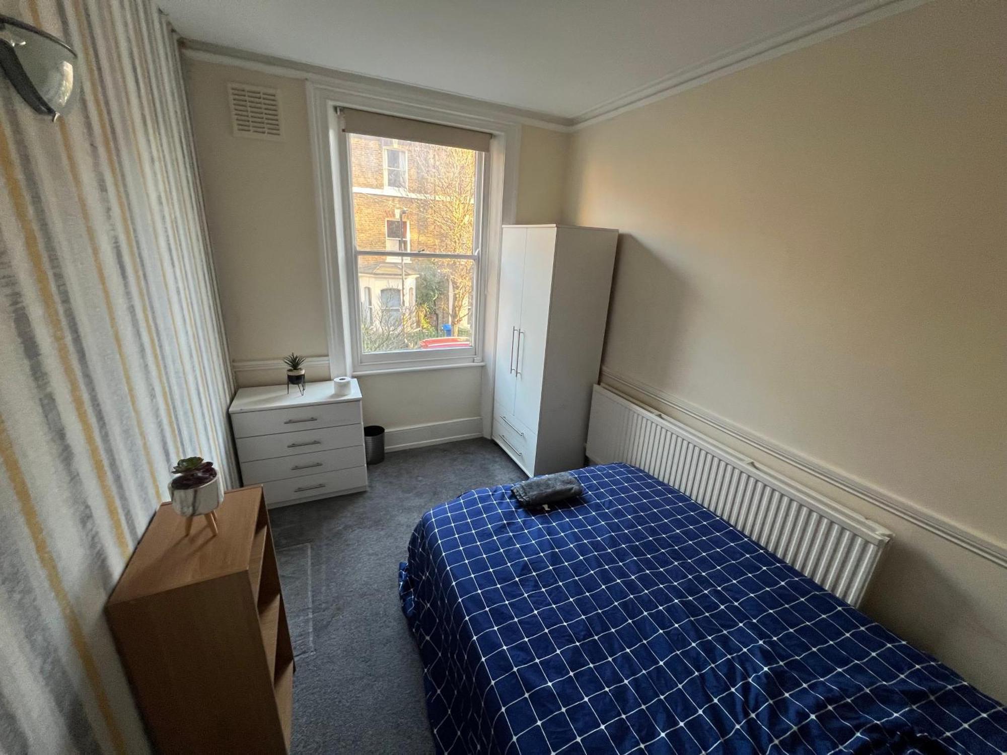 Elephant And Castle Cosy Double Bed Londra